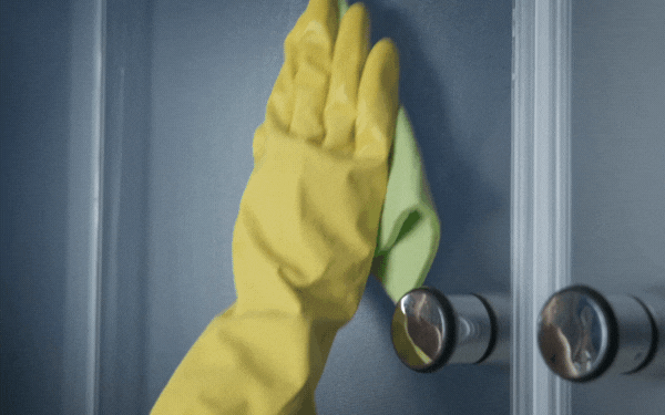 Cleaning door of shower